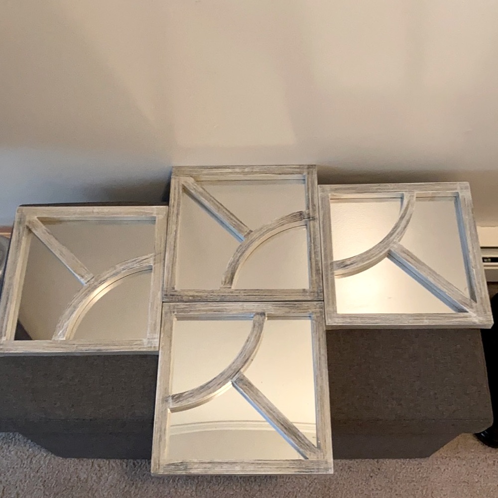 Like New Four Peices Mirrors Wall Decors.